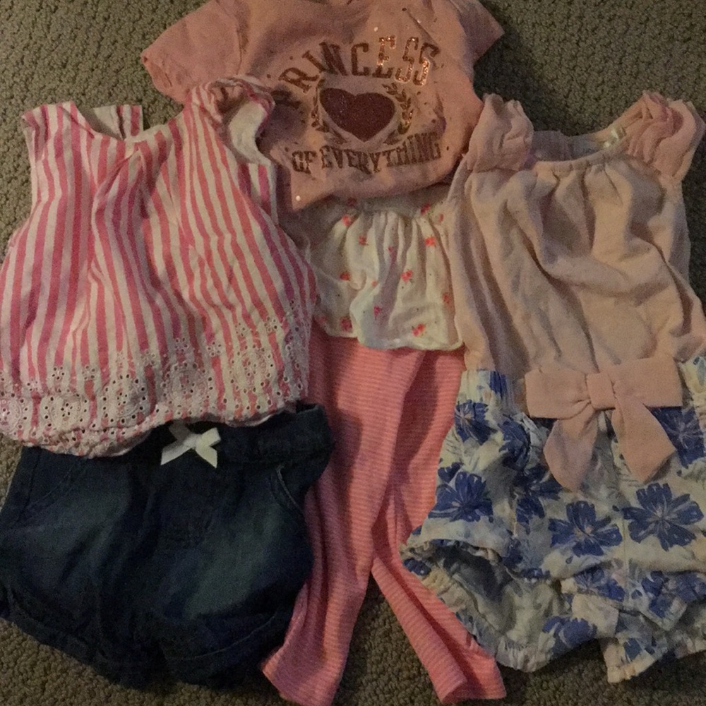 Bundle girls size 12 months, 5 pieces.